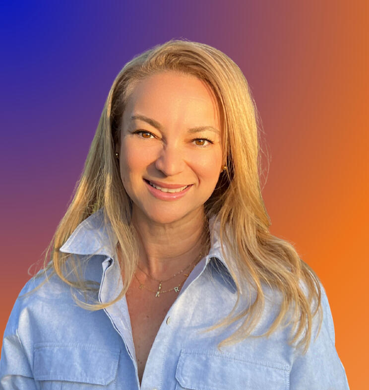 Karina Arteaga | CEO & Founder, Visible Global Portrait of Karina Arteaga, CEO and Founder of Visible Global, on a gradient background.